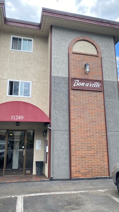 11249 Greenwood Ave N, Unit #4 in Seattle, WA - Foto de edificio