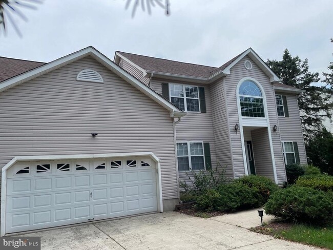 50 Willow Ave in Franklin Township, NJ - Building Photo - Building Photo