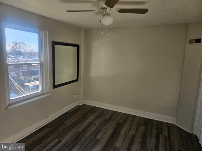 7515 Lange St in Baltimore, MD - Building Photo - Building Photo