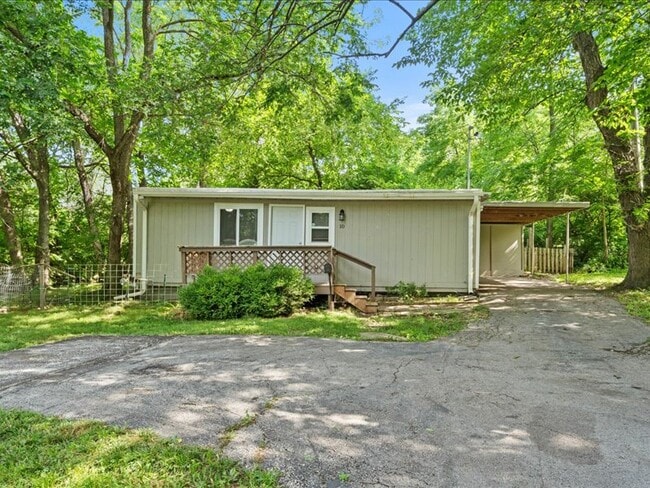 property at 10 W 98th St