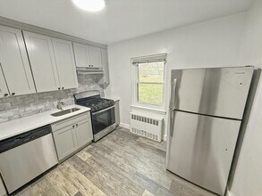 83-144 Fairmont Ave in Kingston, NY - Building Photo - Building Photo