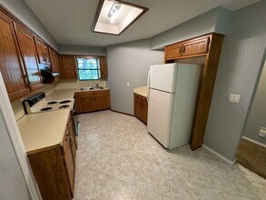 304 E Cardinal Dr in Springfield, MO - Building Photo - Building Photo