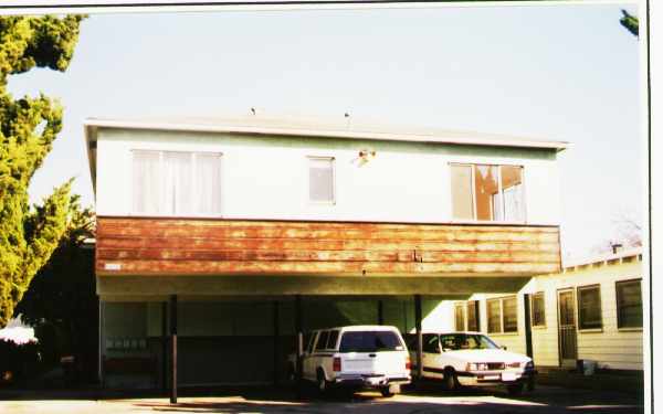 2305 31st St in Santa Monica, CA - Building Photo