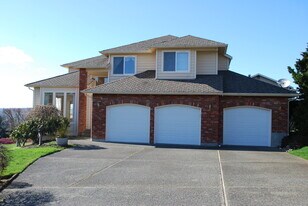 Beautiful views at this Marysville home in Marysville, WA - Building Photo