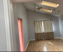 6521 Redgate Cir in Catonsville, MD - Building Photo - Building Photo