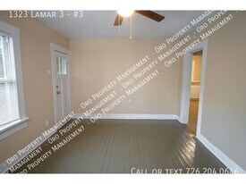 1323 Lamar St, Unit #3 in San Antonio, TX - Building Photo