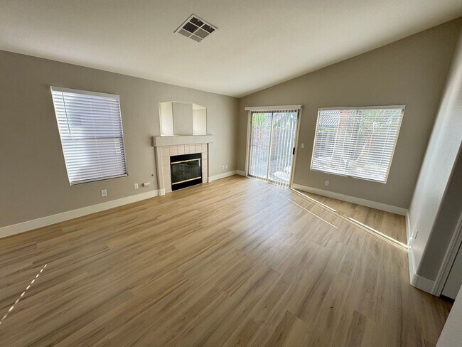 7837 Quill Gordon Ave in Las Vegas, NV - Building Photo - Building Photo
