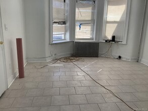60-71 70th St in Queens, NY - Building Photo - Building Photo