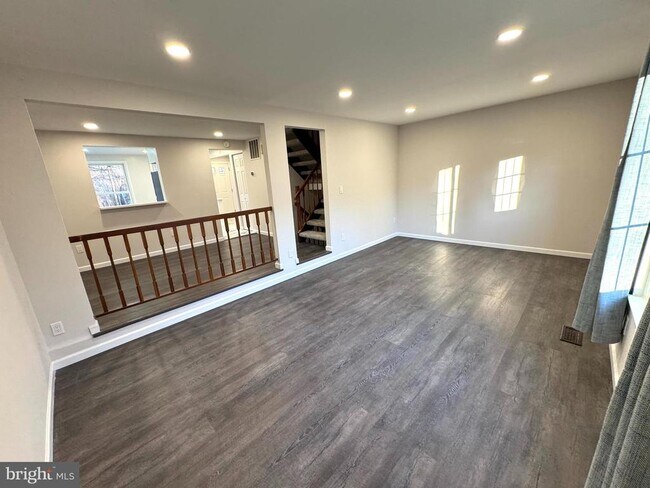 property at 2903 Montauk Ct