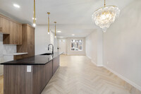 201 Kinglet Blvd in Edmonton, AB - Building Photo - Building Photo