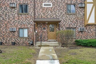 751 S Dwyer Ave in Arlington Heights, IL - Building Photo - Building Photo