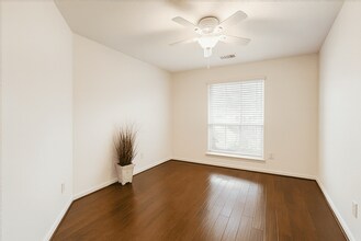 15615 Lost Maples Dr in Sugar Land, TX - Building Photo - Building Photo