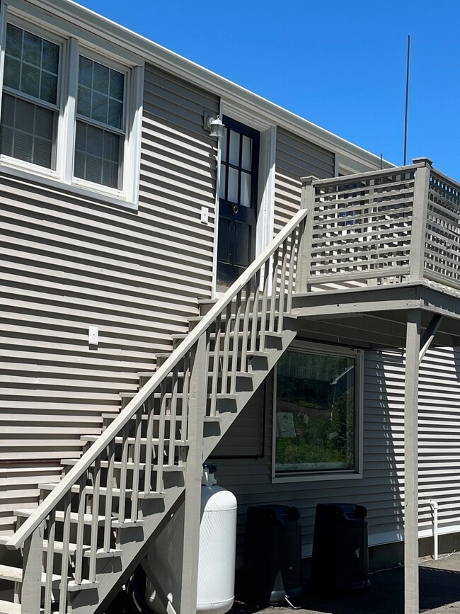 property at 4 Post Office Ln