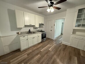 195 Forest St in Montclair, NJ - Building Photo - Building Photo