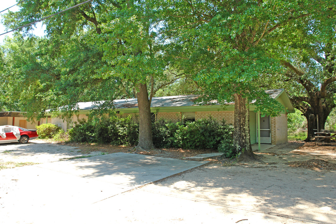 6355 Rambler Dr in Pensacola, FL - Building Photo