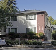 Bennett Apartments in Sacramento, CA - Building Photo