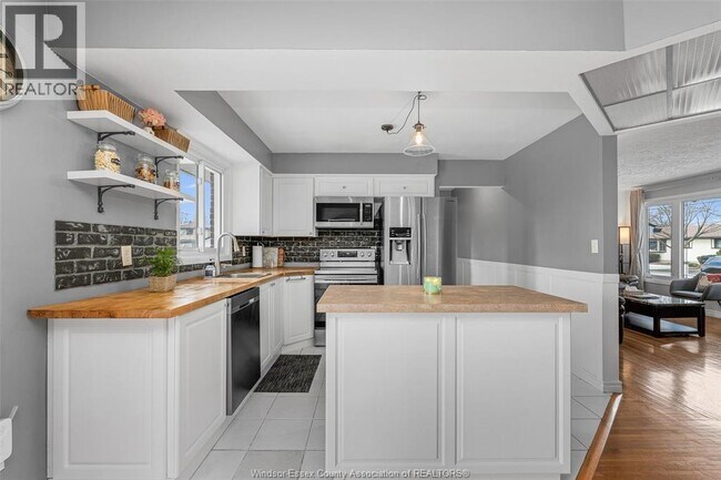 310 Superior St in Windsor, ON - Building Photo - Building Photo