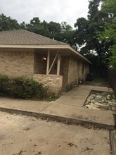 1401 Lackey Ct in Irving, TX - Building Photo - Building Photo