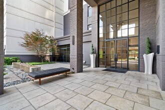 717 Riverside Dr in Memphis, TN - Building Photo - Building Photo