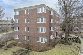 River Forest Garden Condominium in River Forest, IL - Building Photo - Building Photo