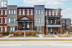 980 Logan Dr in Milton, ON - Building Photo