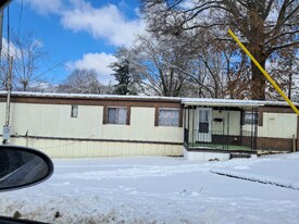 511 Water St in Summersville, WV - Building Photo