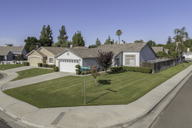 property at 5001 Rogue Water Ct