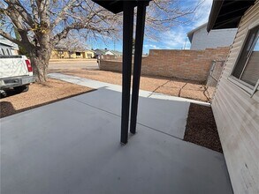 2028 Golden Gate Ave in Kingman, AZ - Foto de edificio - Building Photo