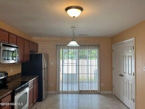 8004 Banister Loop in Jacksonville, NC - Building Photo - Building Photo