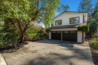 129 N 136th St in Seattle, WA - Building Photo - Building Photo