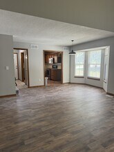 5413 Oxford Ave in Raytown, MO - Building Photo - Building Photo