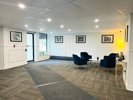 2100 Camilla Rd in Mississauga, ON - Building Photo