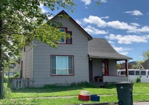 2006 J St in Bellingham, WA - Building Photo