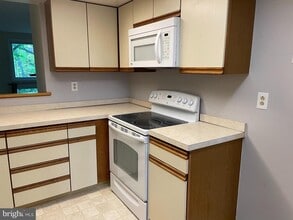 3208 Champions Dr in Wilmington, DE - Building Photo - Building Photo