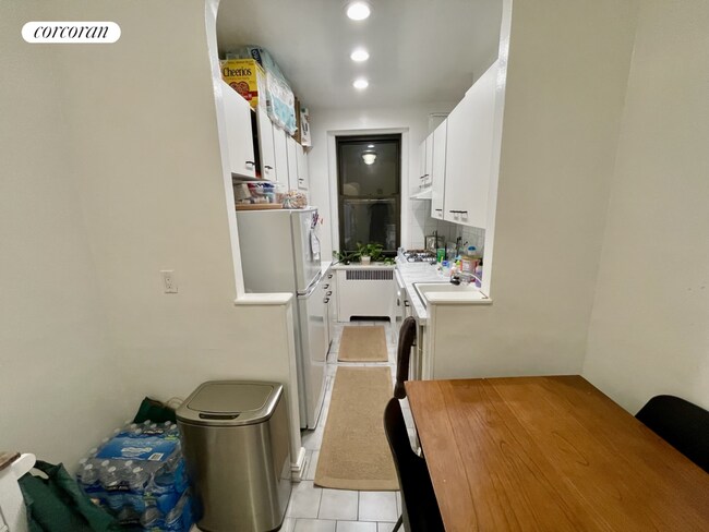 340 E 66th St in New York, NY - Building Photo - Building Photo