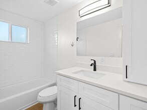 2263 S Lake St, Unit 3 in Salt Lake City, UT - Foto de edificio - Building Photo