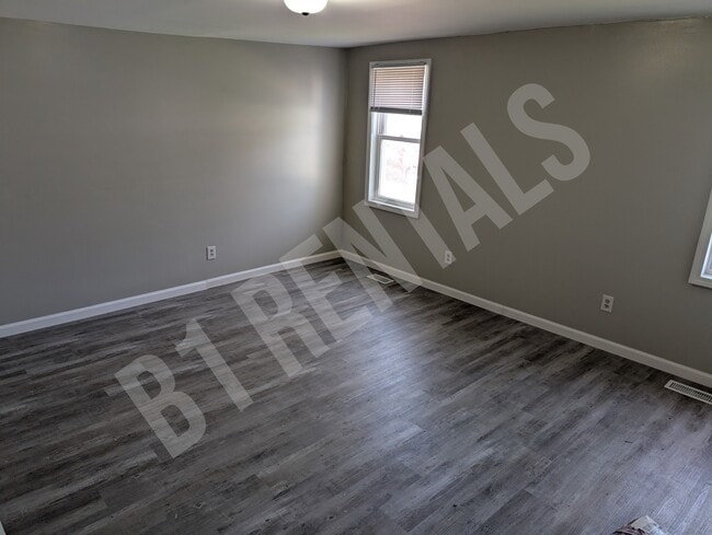 337 East St in Seymour, IN - Building Photo - Building Photo