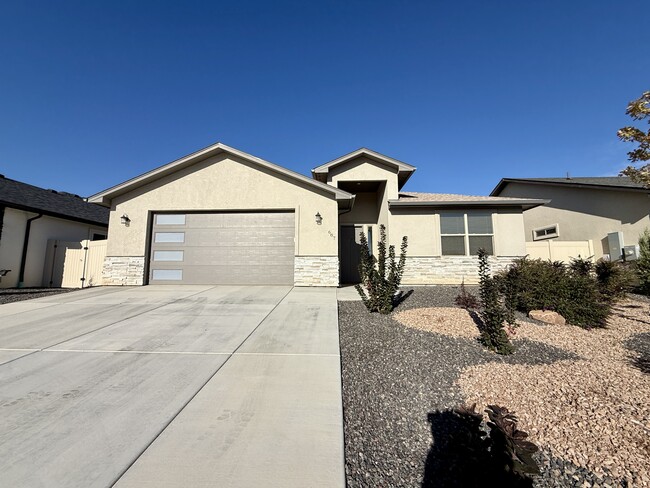 687 Eadin Ln in Grand Junction, CO - Building Photo - Building Photo