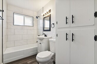 2211-2211 S Granada Dr in Tempe, AZ - Building Photo - Building Photo