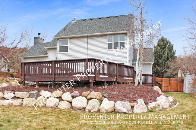 8130 Deer Run Way in South Weber, UT - Building Photo - Building Photo