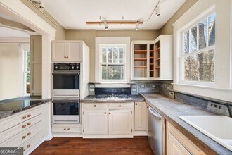 300 Oxford Pl NE, Unit 1 in Atlanta, GA - Building Photo - Building Photo