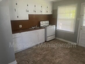 413 Rollins Ave in Henderson, NC - Building Photo - Building Photo