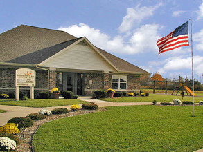 Amberwood Place Apartments in Kokomo, IN - Building Photo - Building Photo