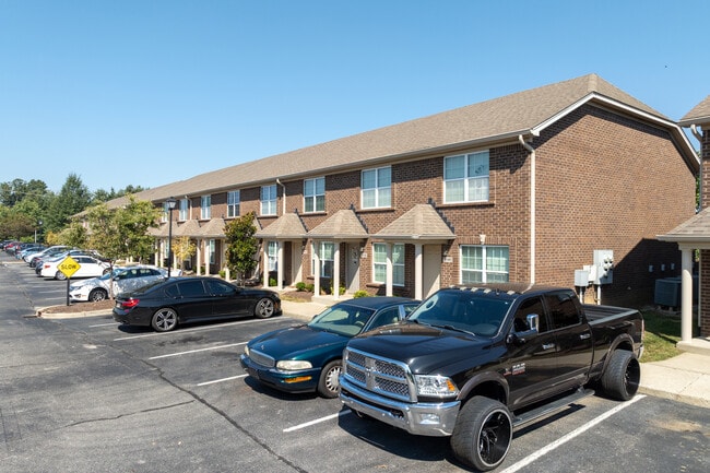 St. James Crossings Townhomes in Louisville, KY - Building Photo - Primary Photo