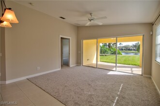 7840 Ionio Ct in Naples, FL - Foto de edificio - Building Photo