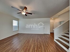 2722 Lillybrook Ln in New Braunfels, TX - Foto de edificio - Building Photo