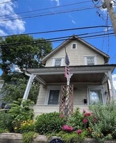 140 12th Ave, Unit 2 in Sea Cliff, NY - Building Photo