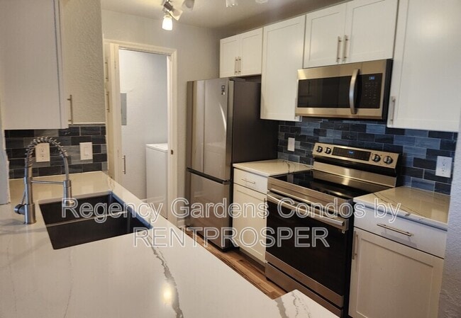 property at 4301 Lizshire Ln