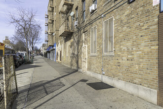 1021 Avenue Saint John in Bronx, NY - Building Photo - Building Photo