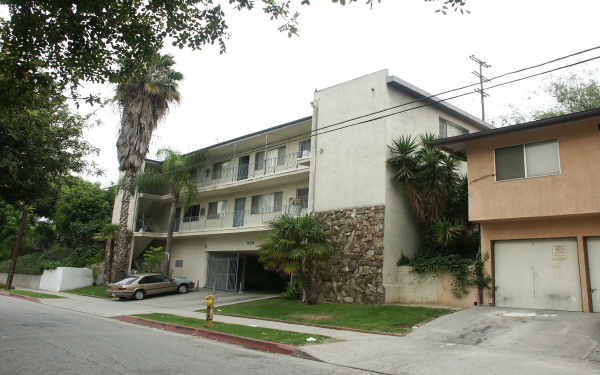 616 Via Altamira in Montebello, CA - Building Photo